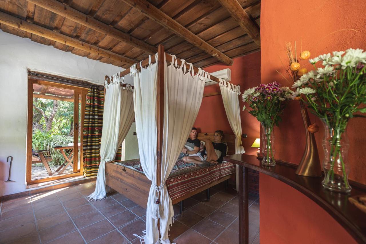 Hôtel Tikal Boungalows à Malcocinado  Extérieur photo